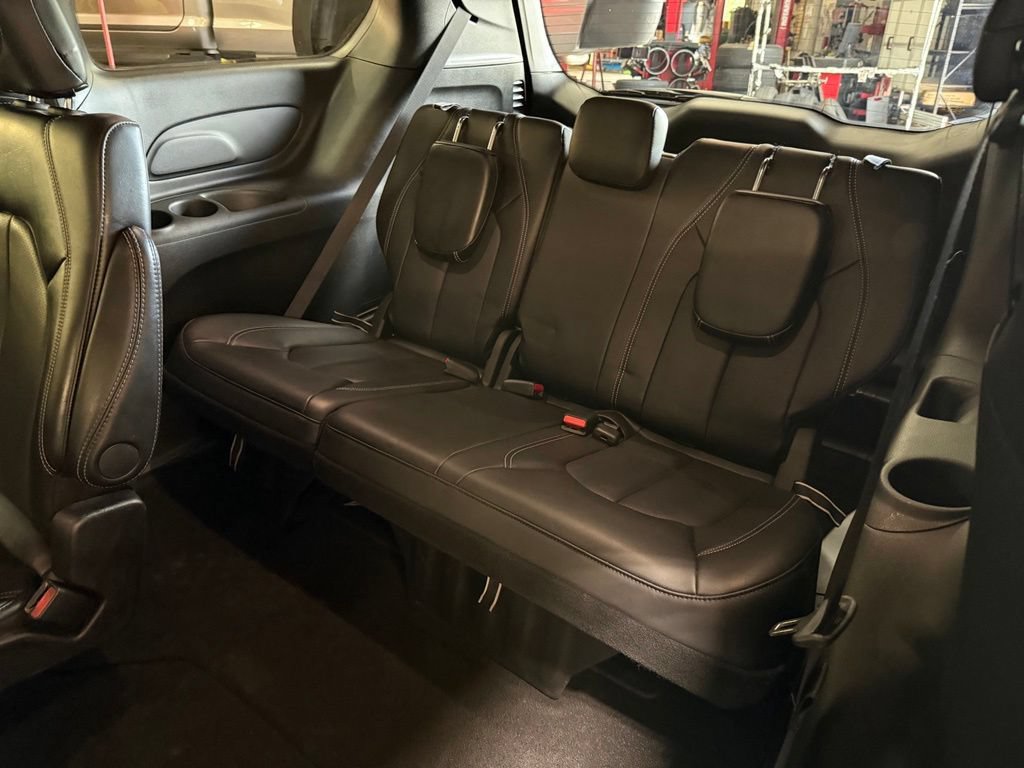 Used 2026 Chrysler Pacifica Select FWD image 31