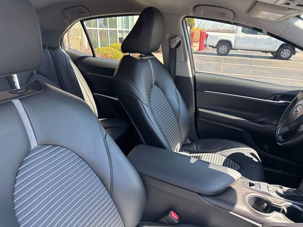 Used 2021 Toyota Camry SE image 27
