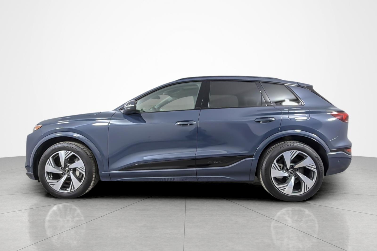 Used 2025 Audi Q6 e-tron Prestige w/ Black Warm Weather Package AWD/4WD video 2