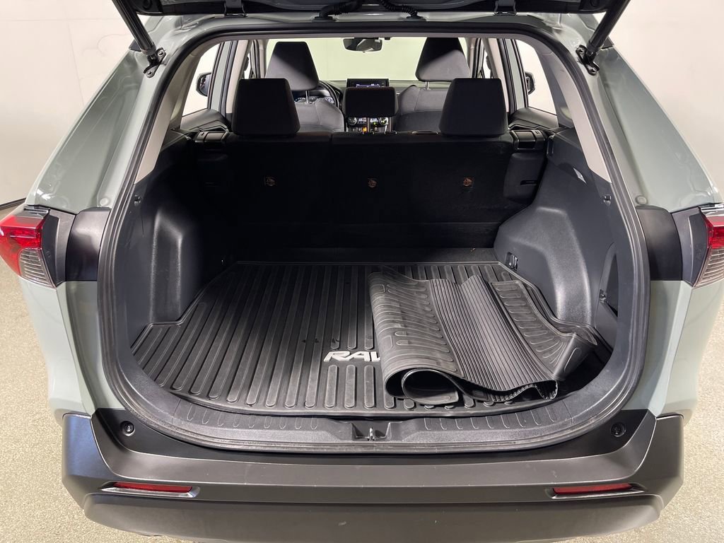 Certified 2021 Toyota RAV4 XLE w/ Convenience Package image 10