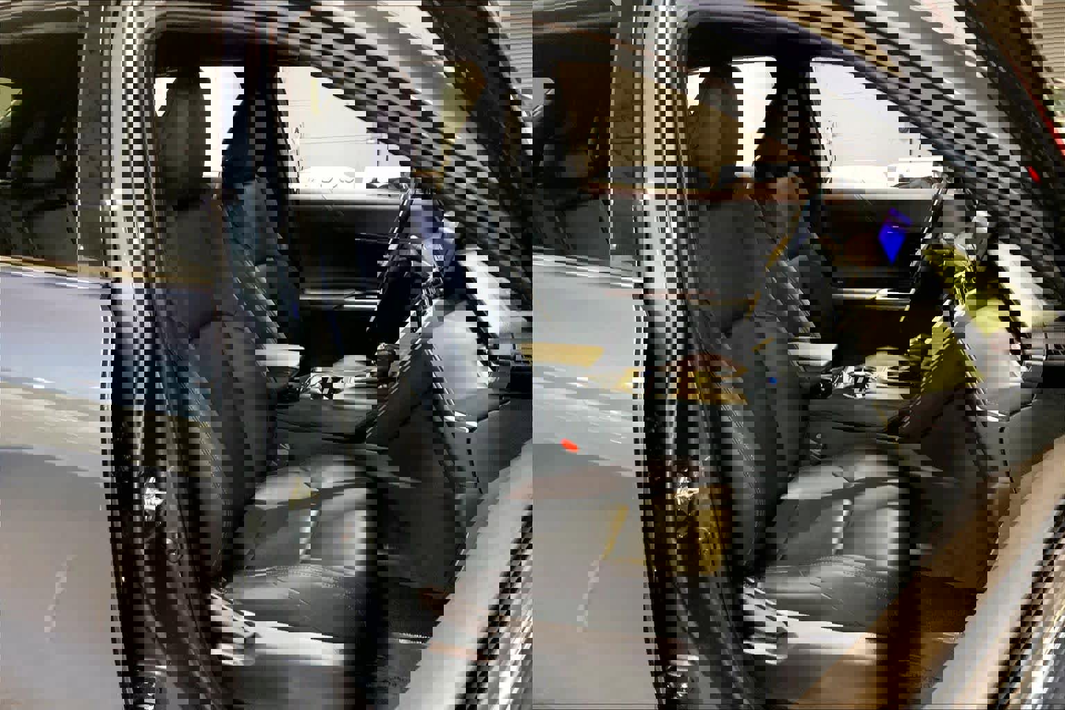 Used 2023 Toyota Venza XLE image 8