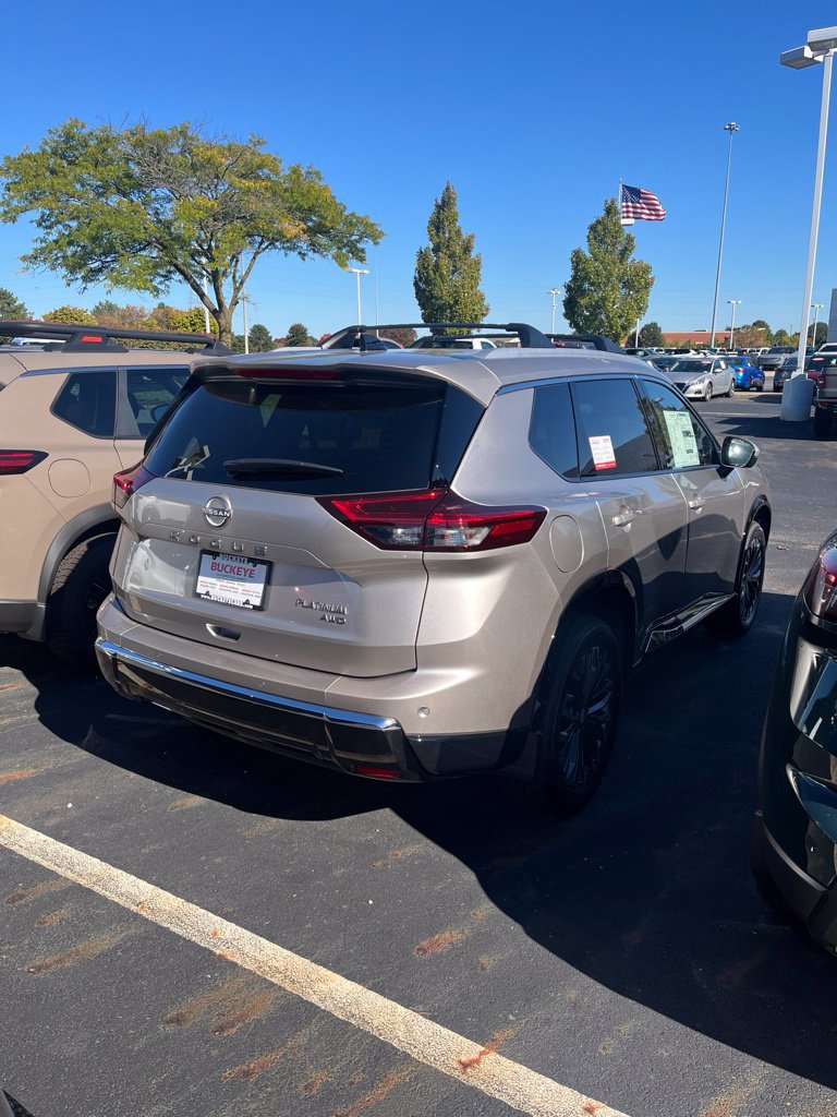 New 2026 Nissan Rogue Platinum AWD/4WD image 3