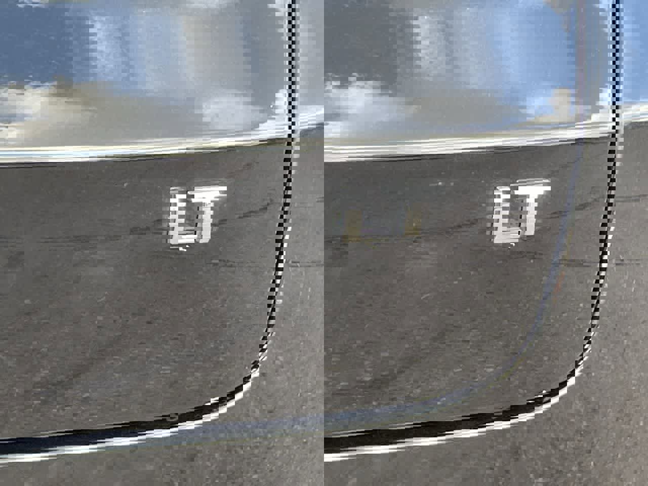 Used 2023 Chevrolet TrailBlazer LS image 35