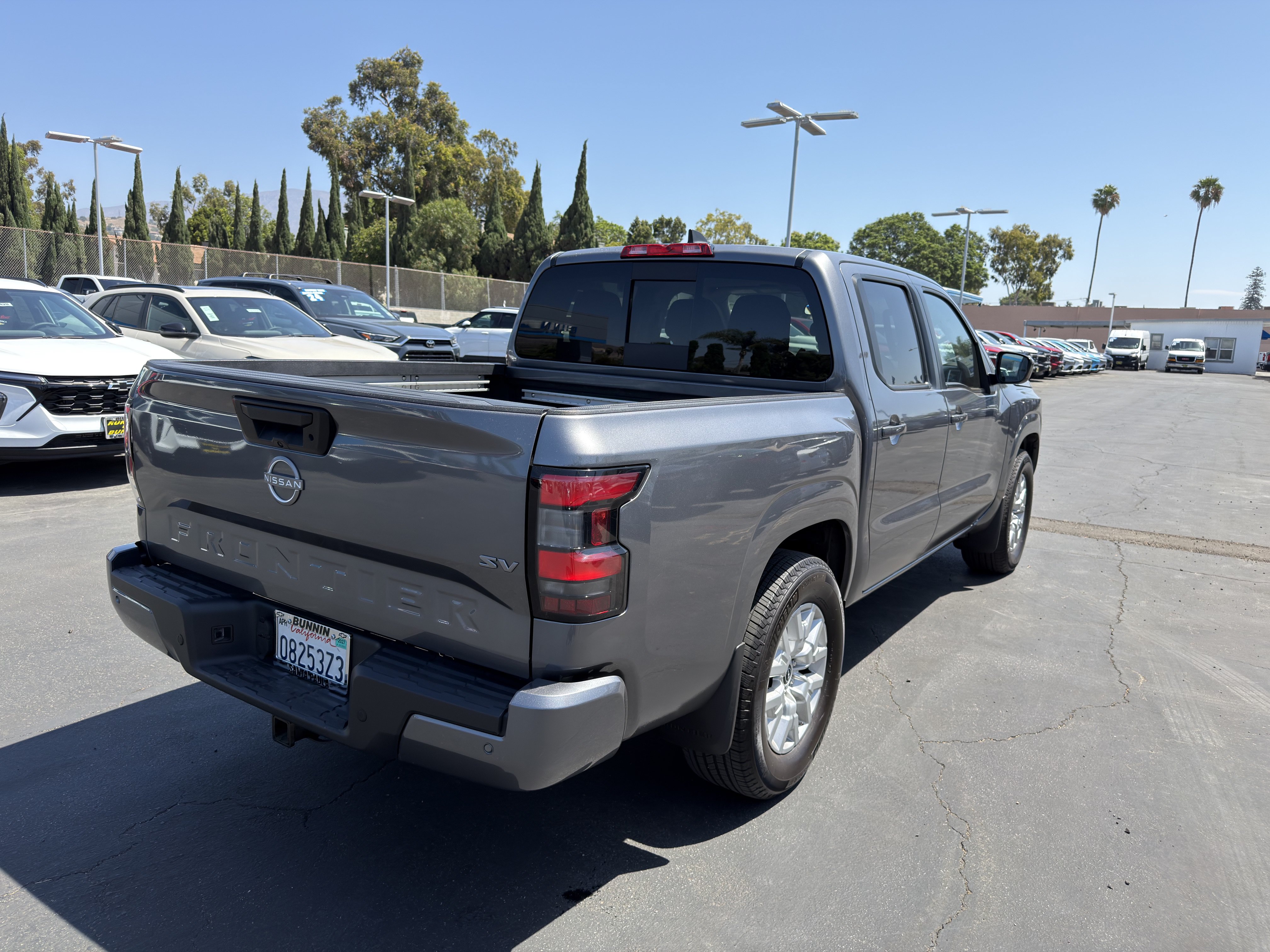 Used 2024 Nissan Frontier SV w/ SV Convenience Package RWD image 8
