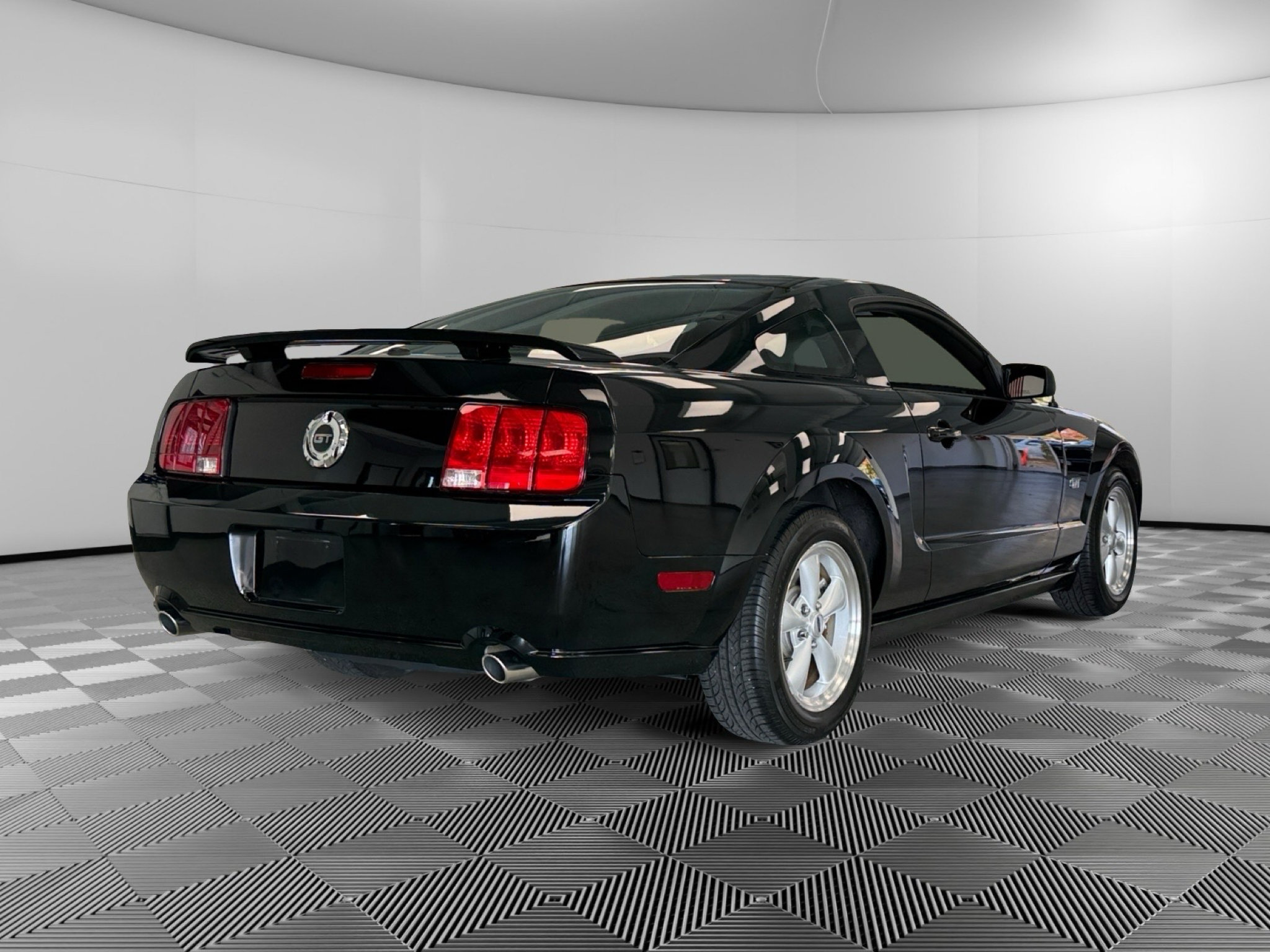 Used 2007 Ford Mustang GT RWD image 8