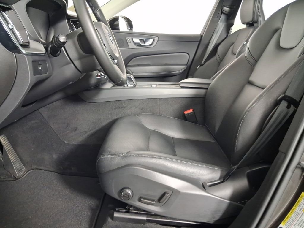 Certified 2024 Volvo XC60 B5 Core w/ Climate Package AWD/4WD image 22