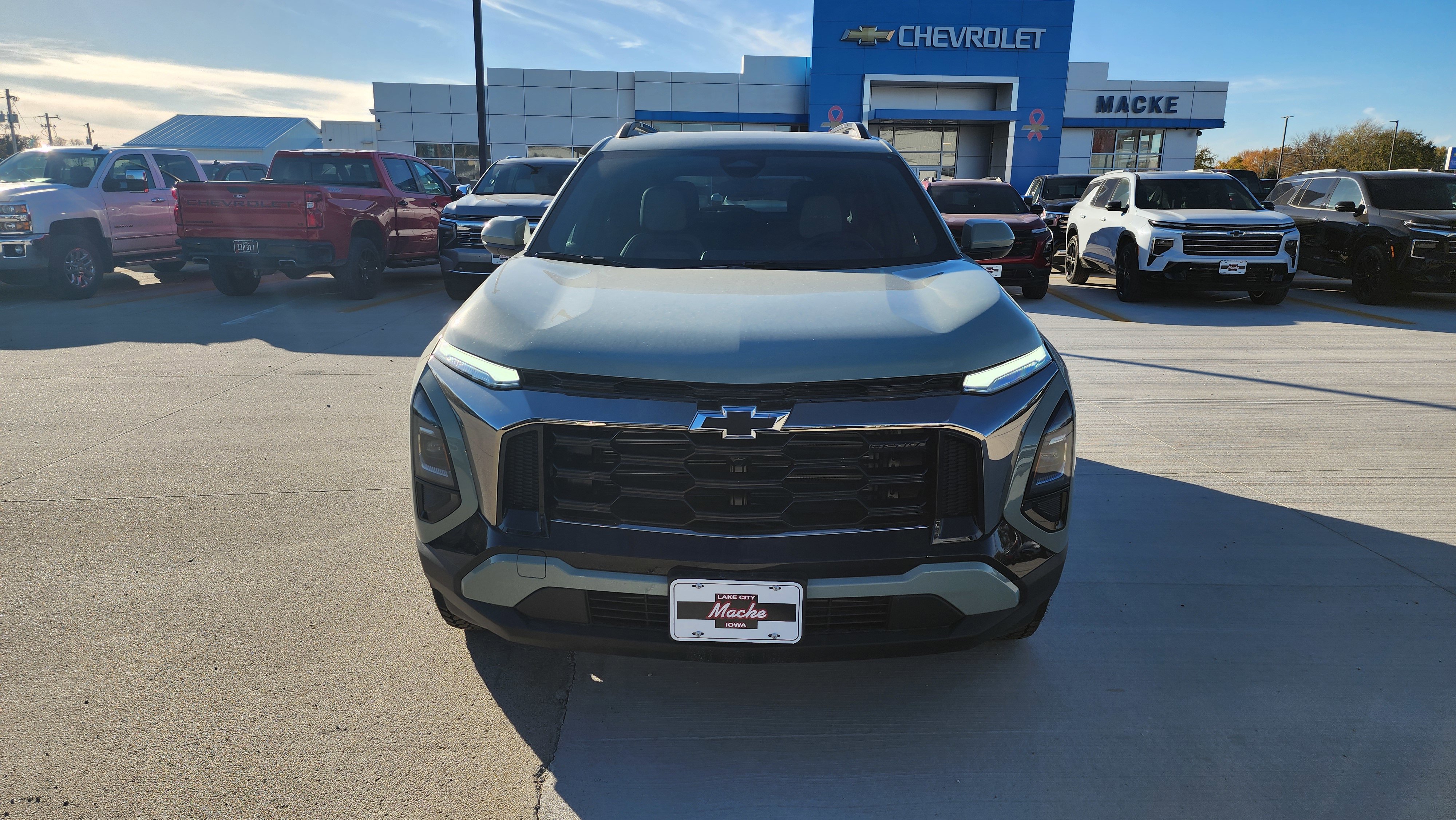 New 2026 Chevrolet Equinox ACTIV image 2