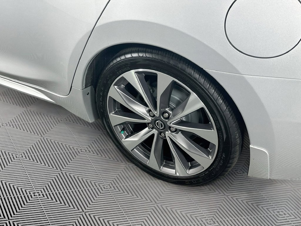 Used 2022 Nissan Maxima Platinum w/ Sport Mat Group FWD image 39