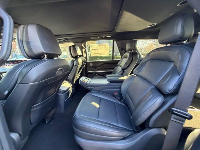 New 2025 Lincoln Navigator Reserve w/ Jet Appearance Package image 11