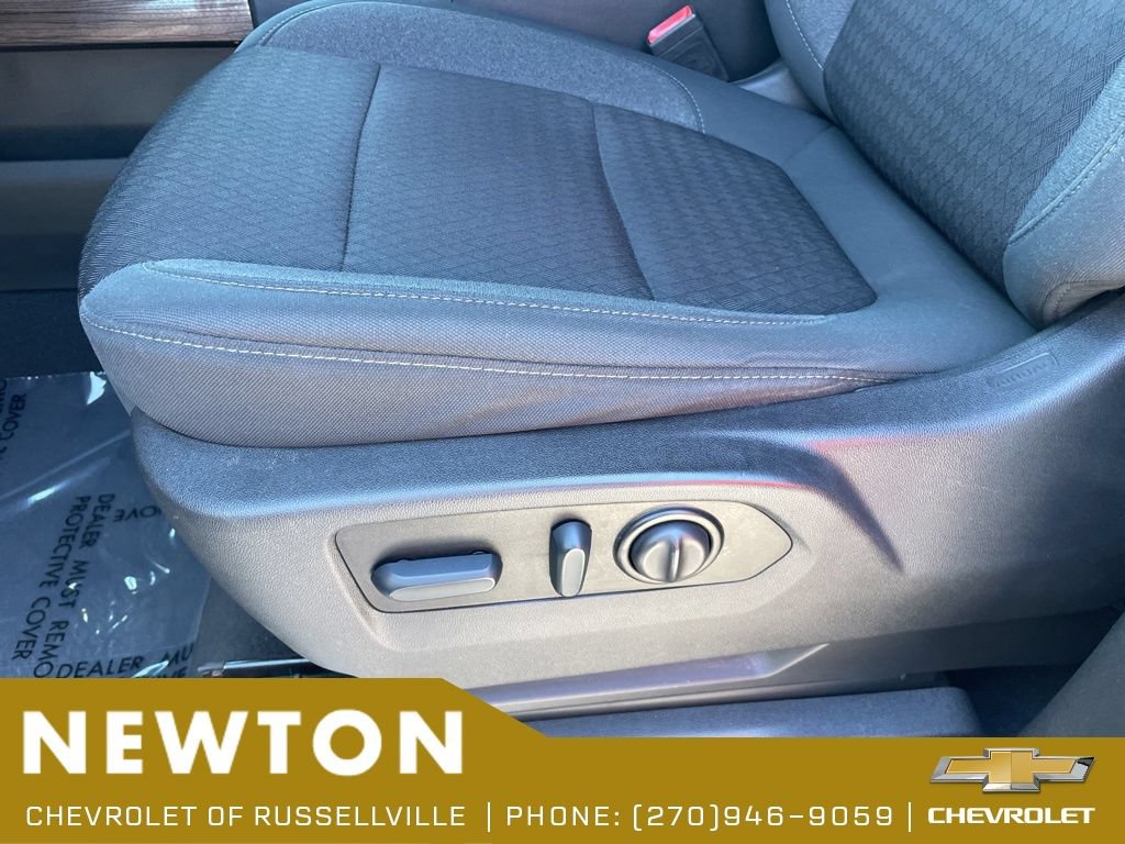Used 2022 Chevrolet Silverado 1500 RST AWD/4WD image 6