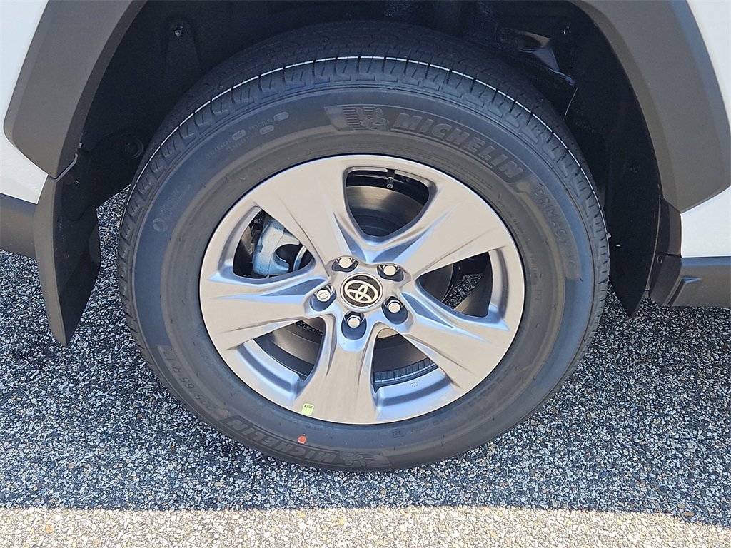New 2025 Toyota RAV4 XLE image 5