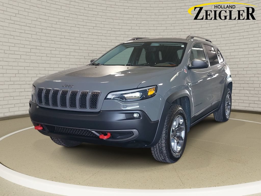 Used 2019 Jeep Cherokee Trailhawk w/ Comfort/Convenience Group AWD/4WD image 1