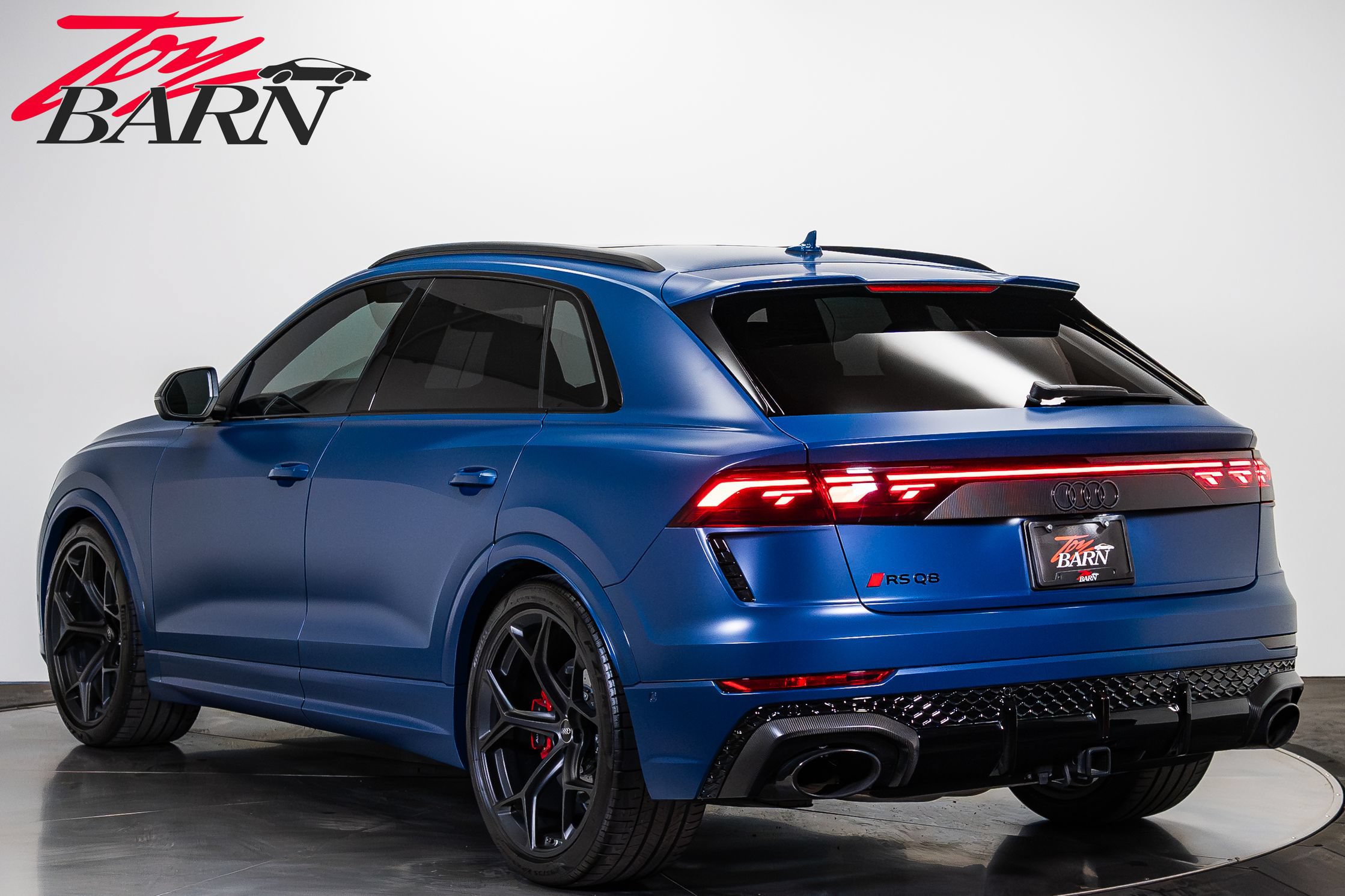 Used 2025 Audi RS Q8 performance AWD/4WD image 3