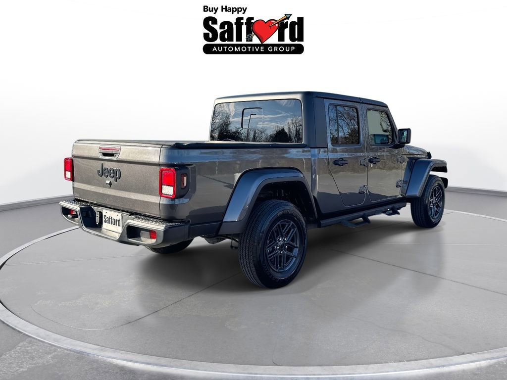 Used 2024 Jeep Gladiator Sport image 9