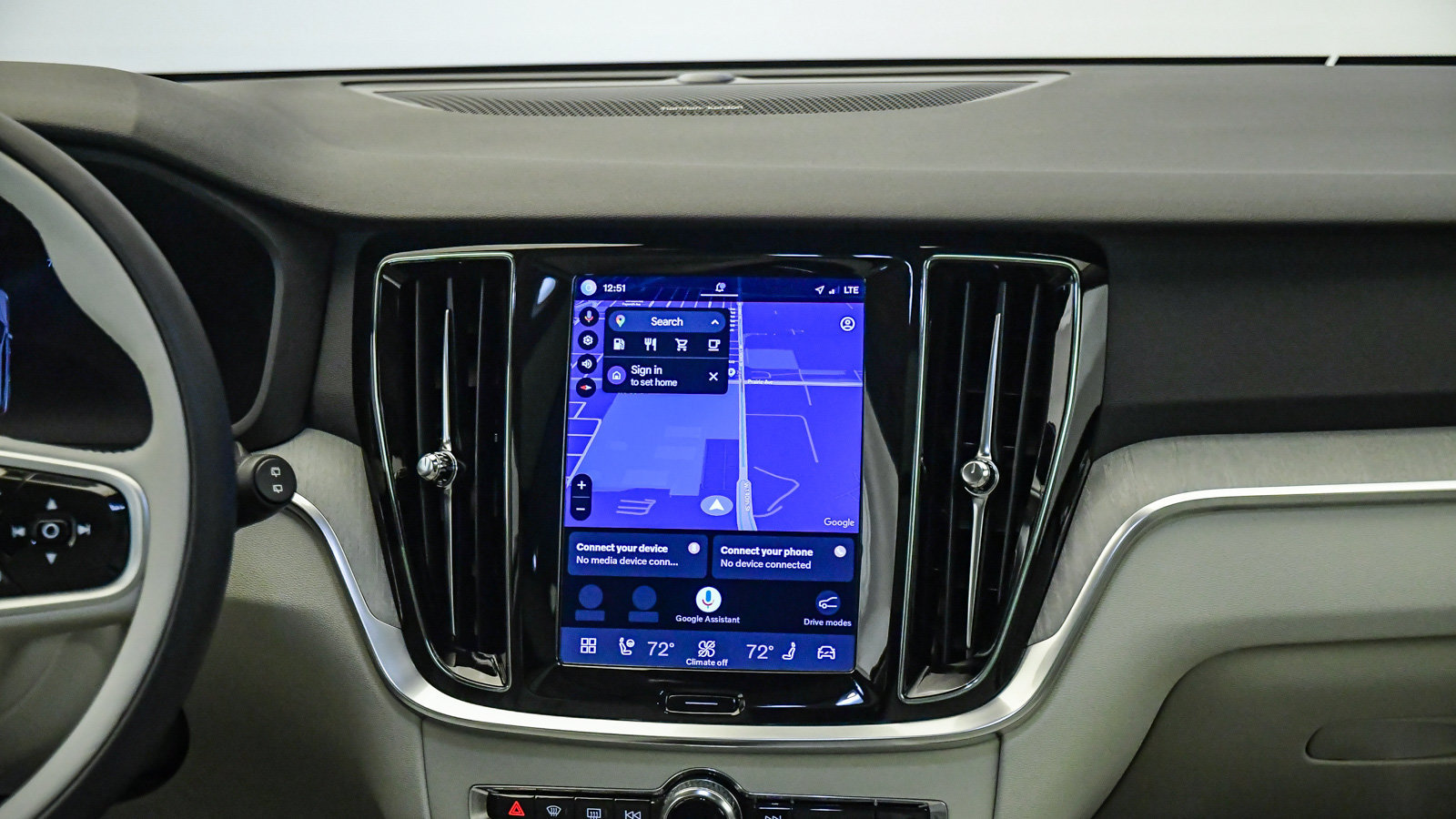 Certified 2025 Volvo V60 B5 Cross Country Plus AWD/4WD image 15