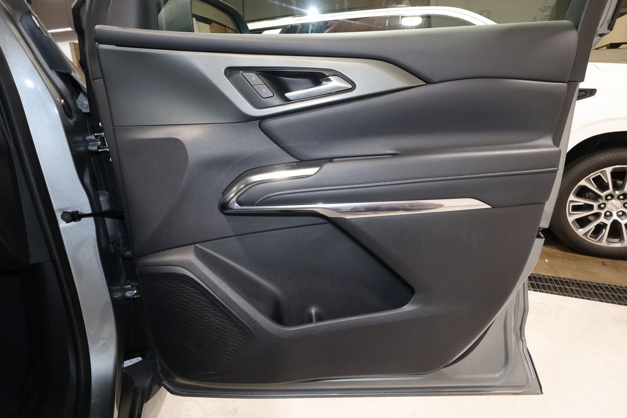 Certified 2025 Chevrolet Traverse LT image 19