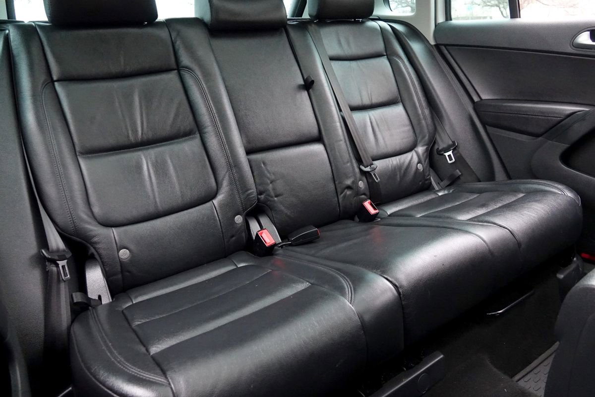 Used 2017 Volkswagen Tiguan Sport image 11