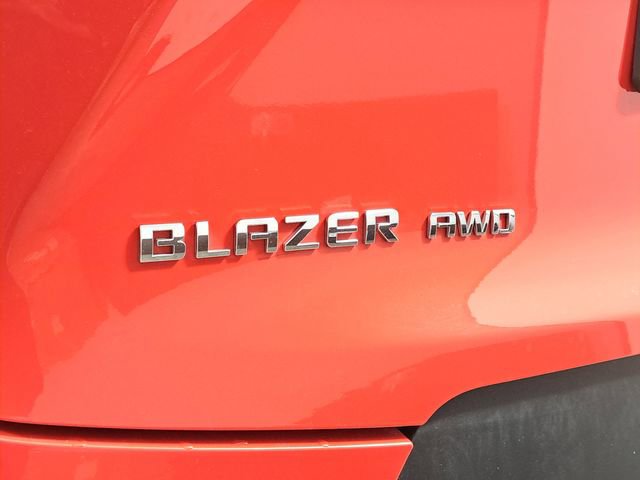 Used 2025 Chevrolet Blazer LT image 9