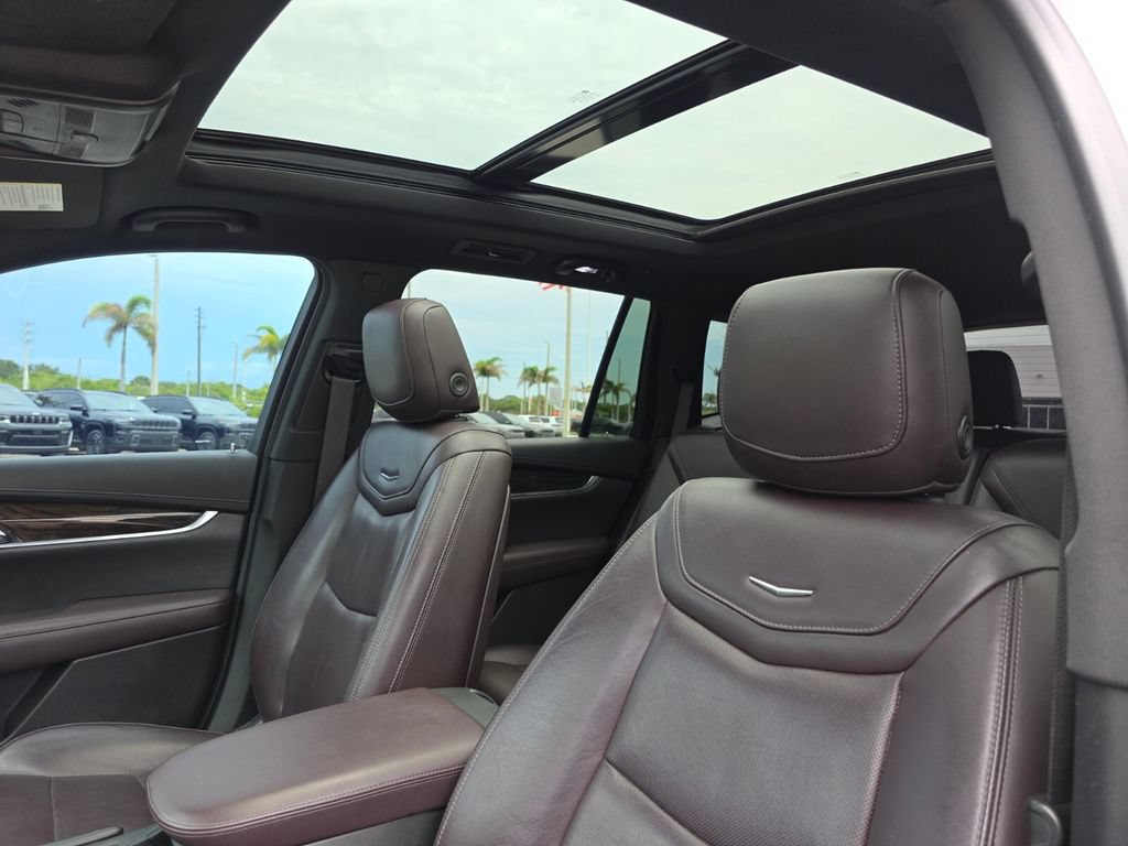 Used 2021 Cadillac XT6 Premium Luxury FWD image 29