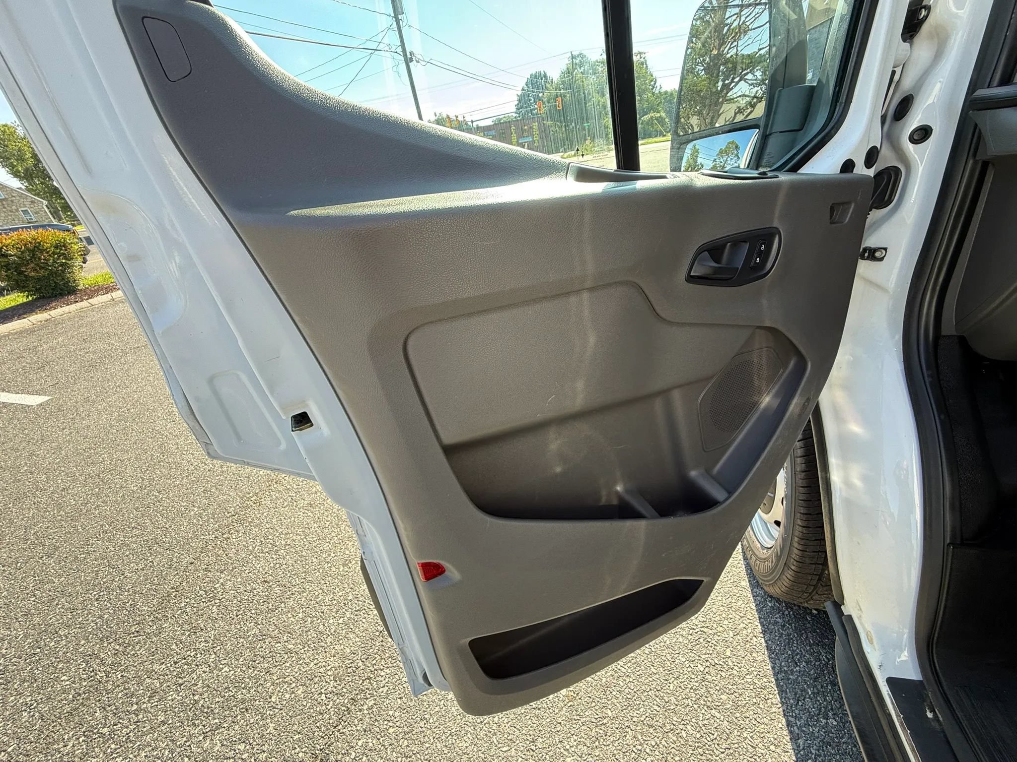Used 2022 Ford Transit 150 Low Roof RWD image 36