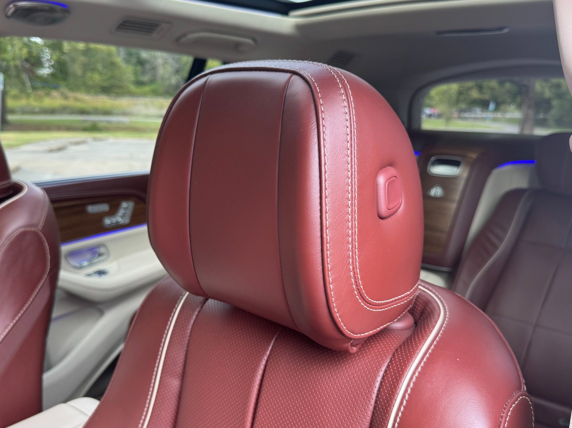 Used 2023 Mercedes-Benz Maybach GLS 600 4MATIC image 15