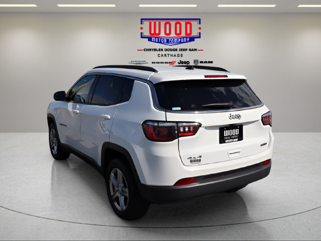 Used 2024 Jeep Compass Latitude AWD/4WD image 8