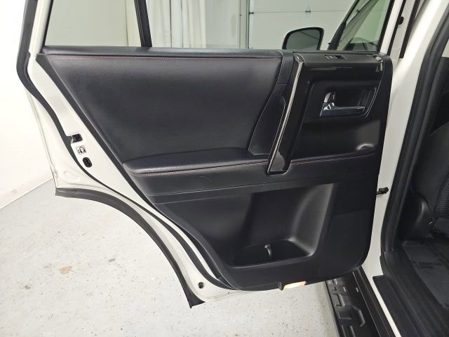 Used 2020 Toyota 4Runner TRD Off-Road image 28