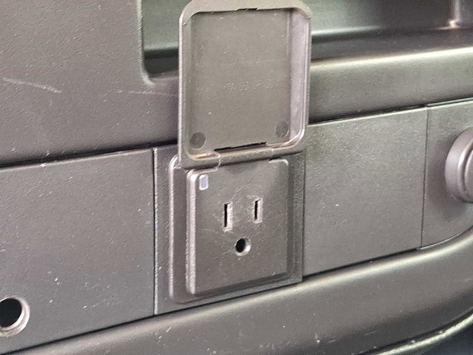 Used 2017 Chevrolet Express 3500 image 22