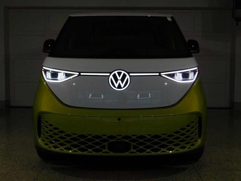 Used 2025 Volkswagen ID. Buzz 1st Edition image 16