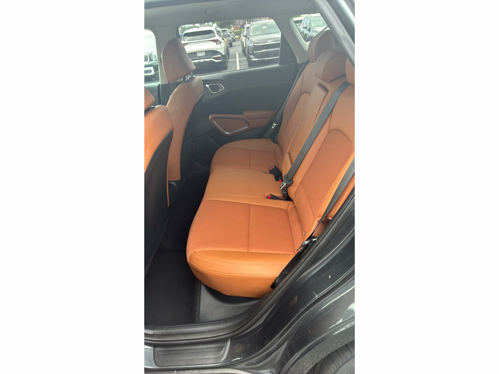 Used 2024 Kia Soul EX w/ Option Group 015 FWD image 10