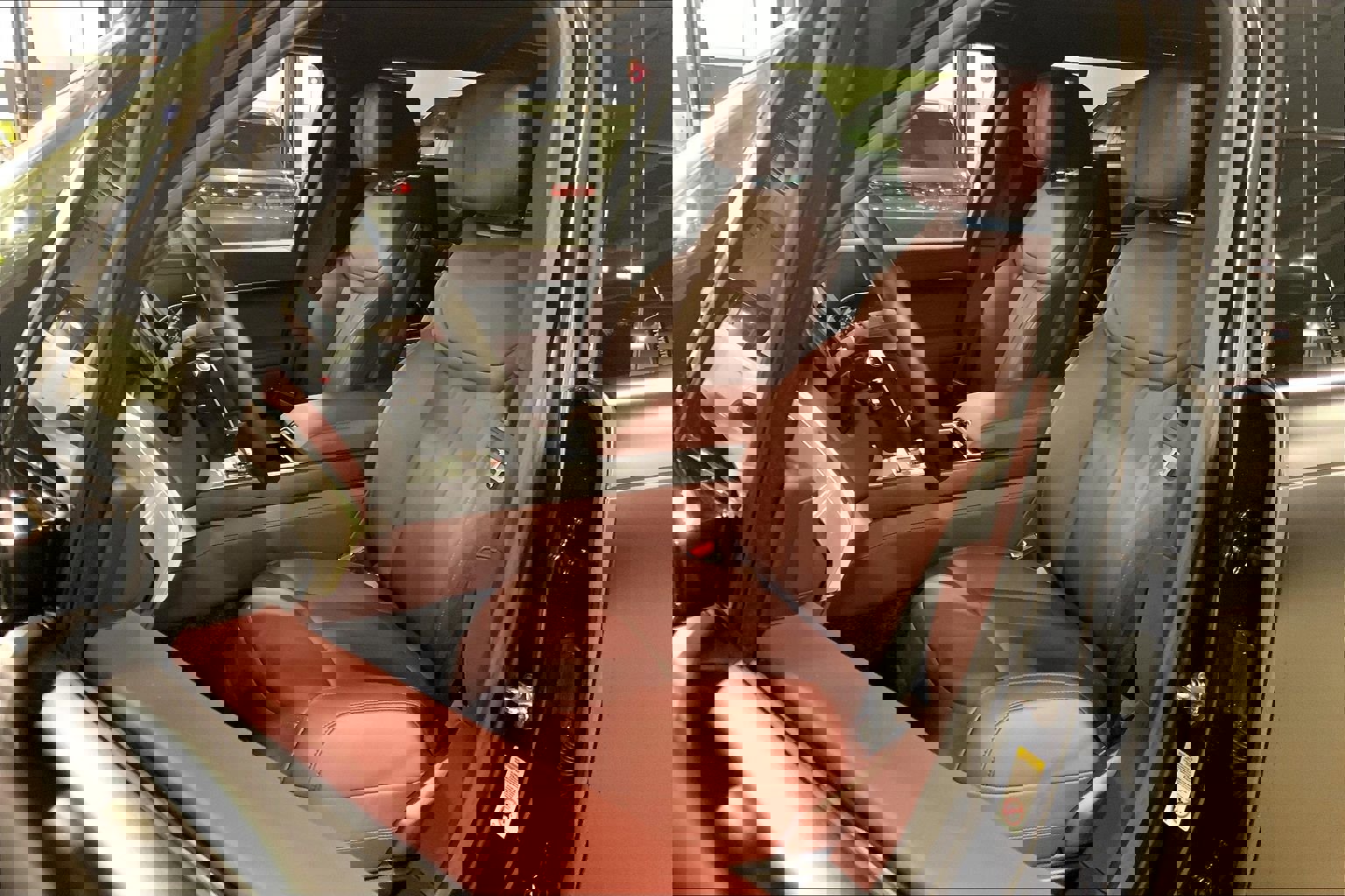 New 2026 Land Rover Range Rover Long Wheelbase Autobiography image 9