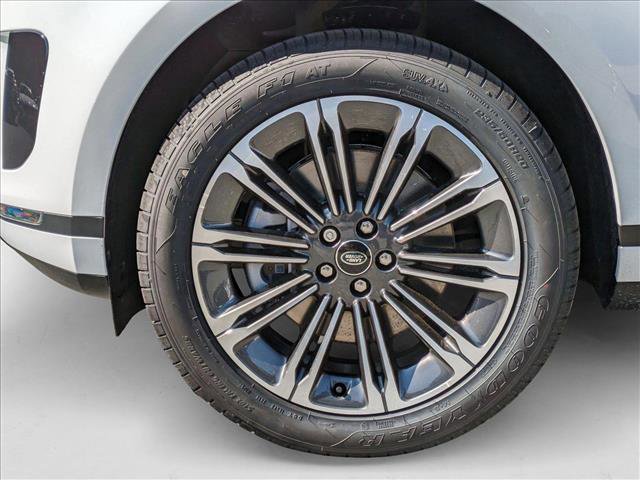 New 2026 Land Rover Range Rover Evoque S image 10