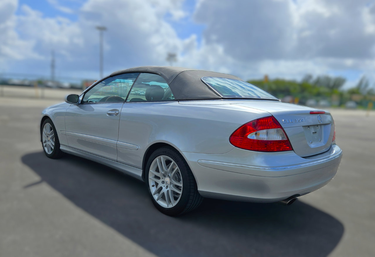 Used 2009 Mercedes-Benz CLK 350 Cabriolet w/ Appearance Pkg image 9
