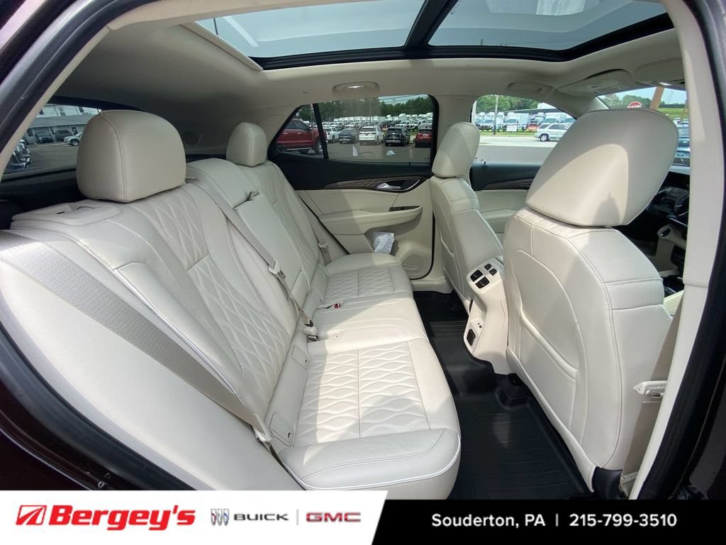 Certified 2021 Buick Envision Avenir w/ Technology Package II AWD/4WD image 31