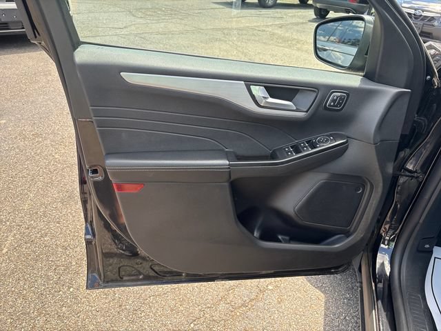 Used 2025 Ford Escape Platinum AWD/4WD image 7