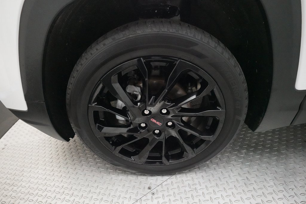 Used 2023 GMC Terrain SLE w/ Driver Convenience Package image 26