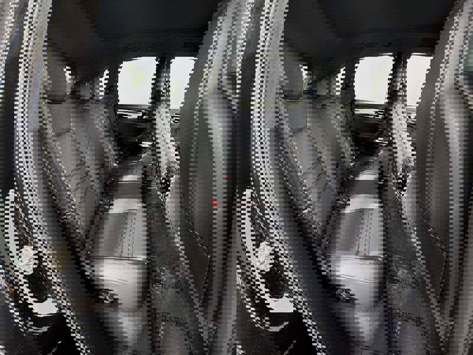 Used 2023 Porsche Cayenne Turbo S image 21