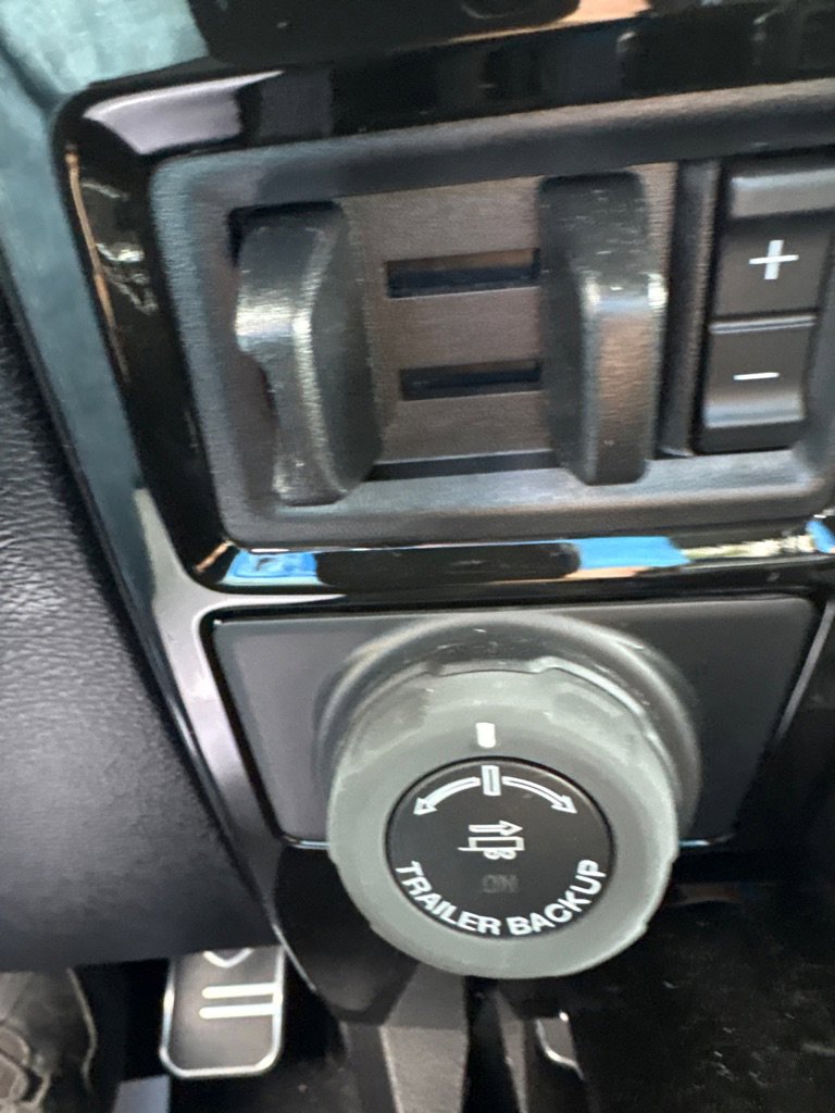 Used 2020 Ford F250 Lariat w/ Lariat Ultimate Package image 25