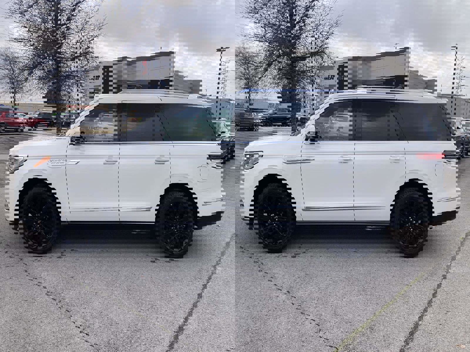 Used 2022 Lincoln Navigator Reserve image 8