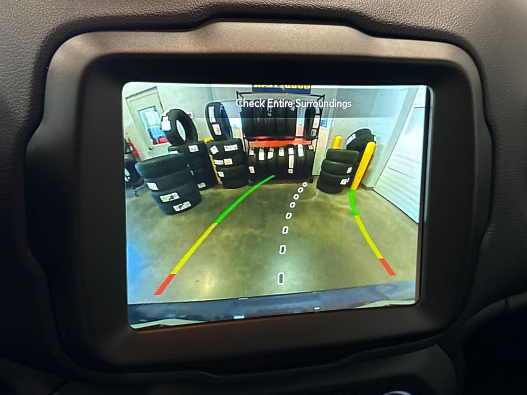 Used 2023 Jeep Renegade Trailhawk w/ Trailhawk Elite Group AWD/4WD image 22