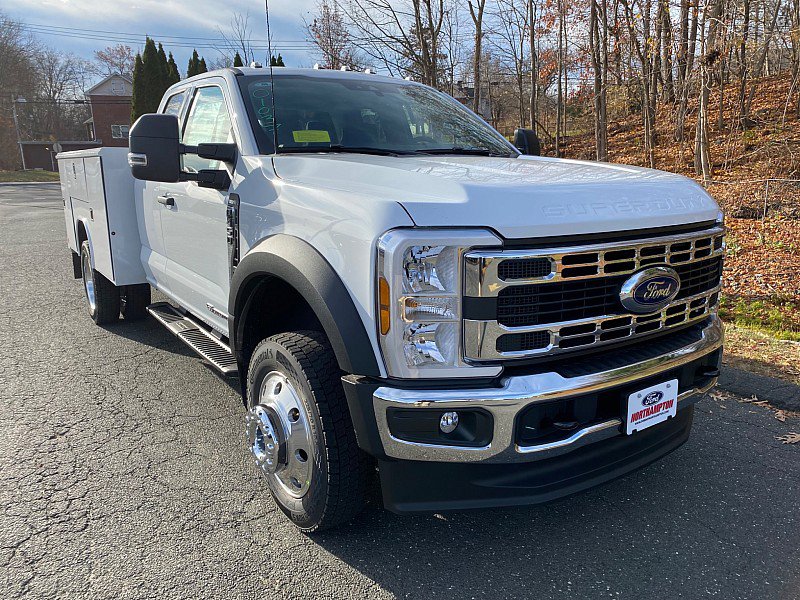 New 2026 Ford F450 XLT w/ XLT Value Package image 3