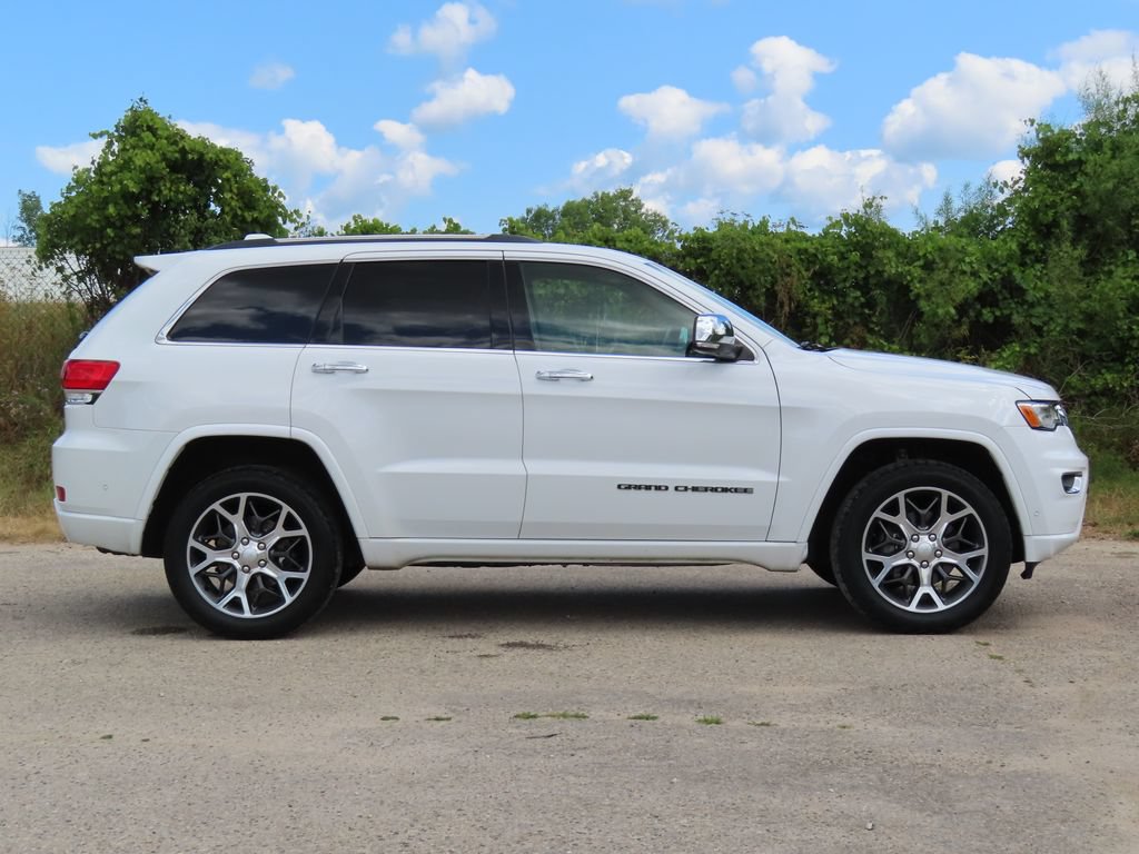 Used 2019 Jeep Grand Cherokee Overland AWD/4WD image 2