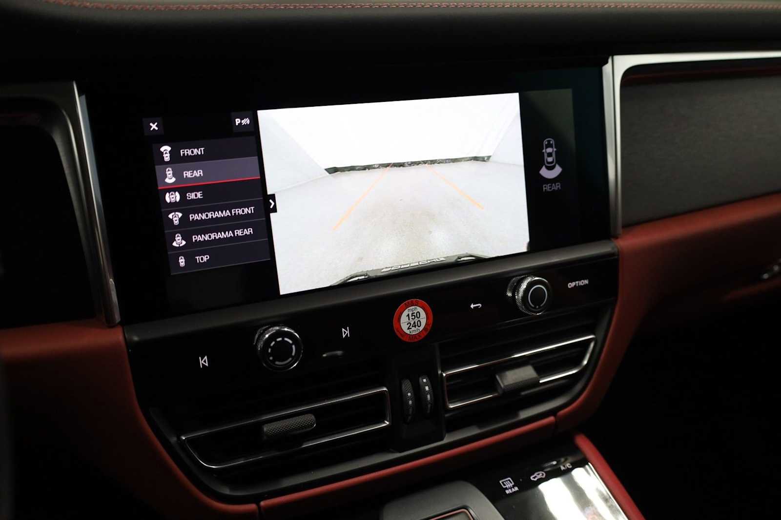 New 2026 Porsche Macan GTS image 34