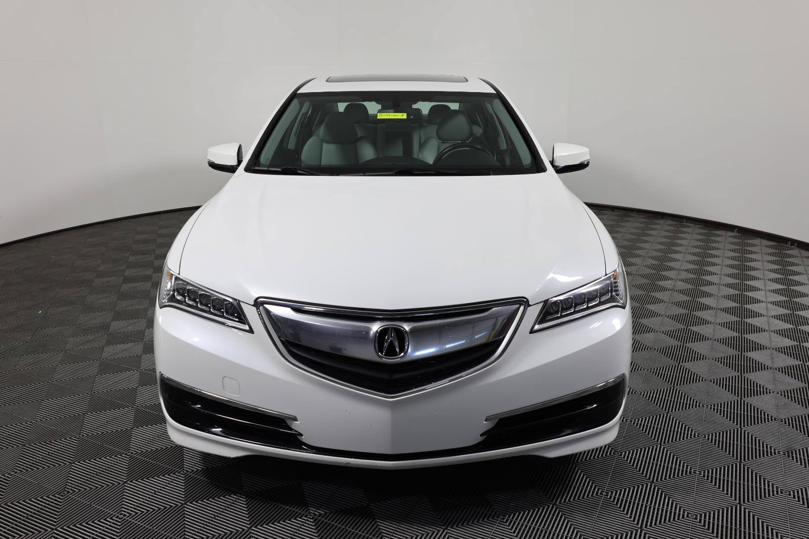 Used 2016 Acura TLX FWD image 2