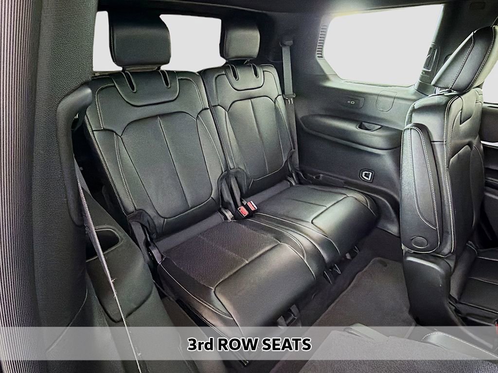 Used 2024 Jeep Grand Cherokee L Limited w/ Luxury Tech Group II image 11