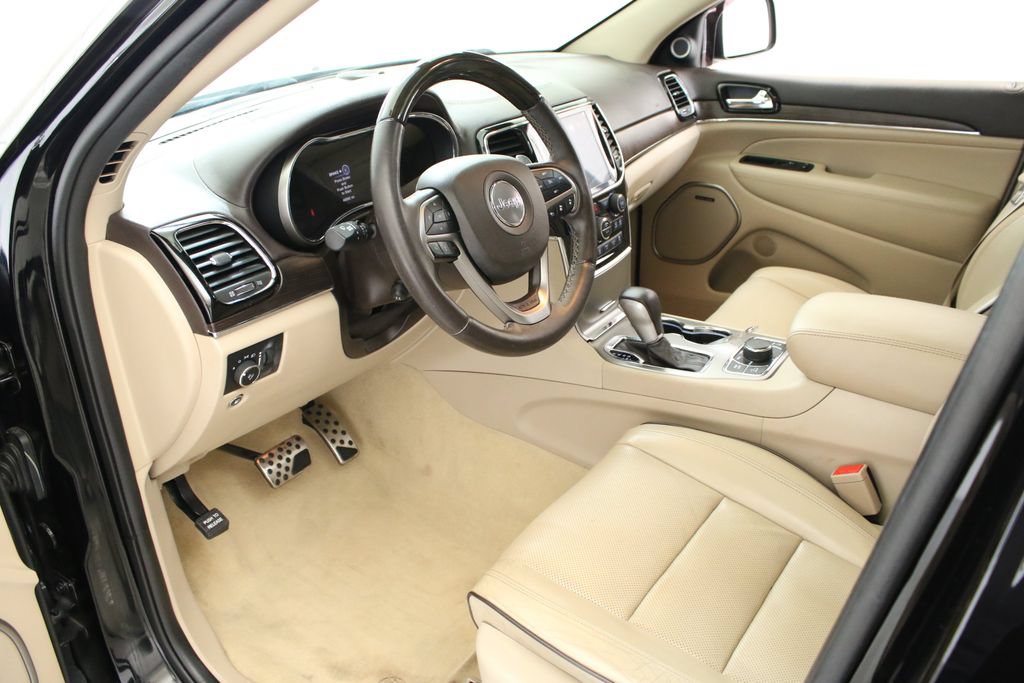 Used 2021 Jeep Grand Cherokee Overland AWD/4WD image 24