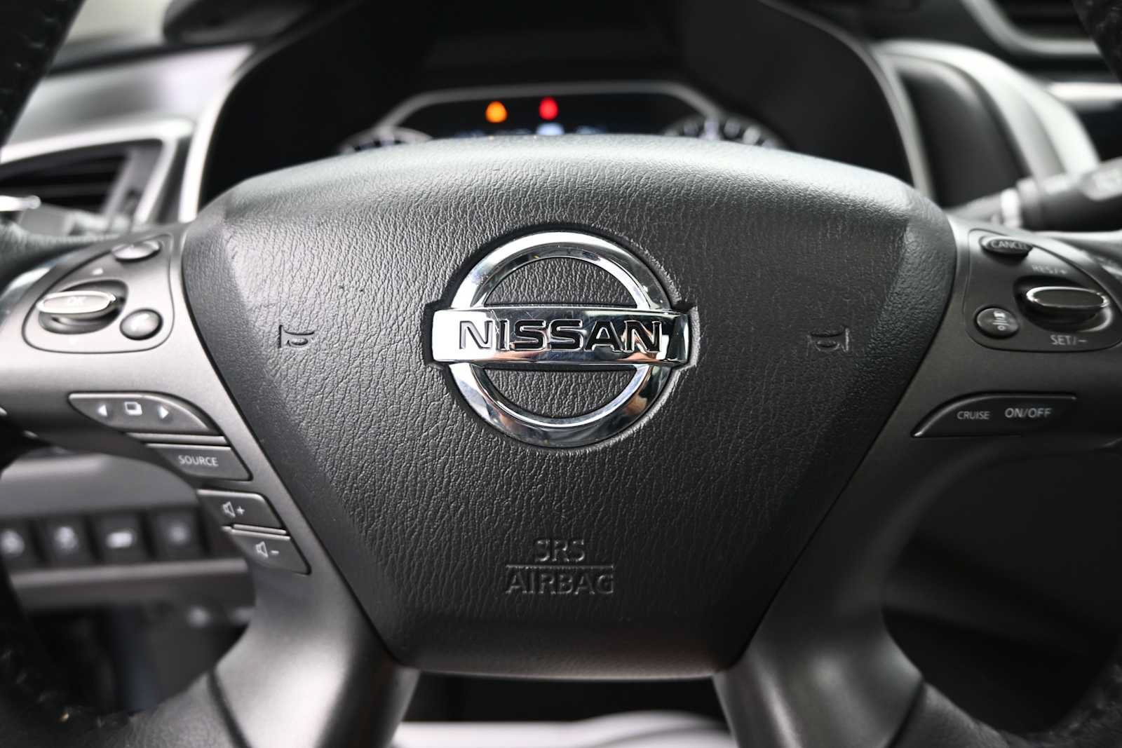 Used 2020 Nissan Murano SL w/ Moonroof Package AWD/4WD image 13