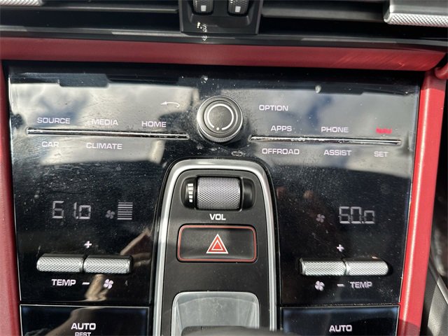 Used 2019 Porsche Cayenne image 30