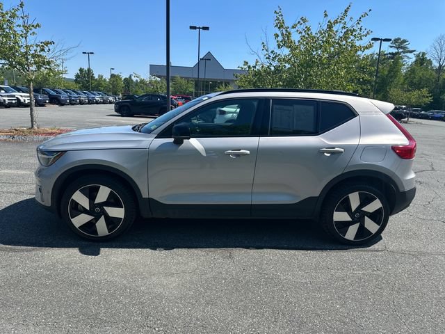 Used 2023 Volvo XC40 Recharge Ultimate AWD/4WD image 2