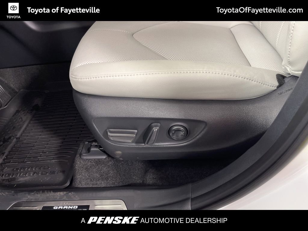New 2026 Toyota Grand Highlander Platinum image 25